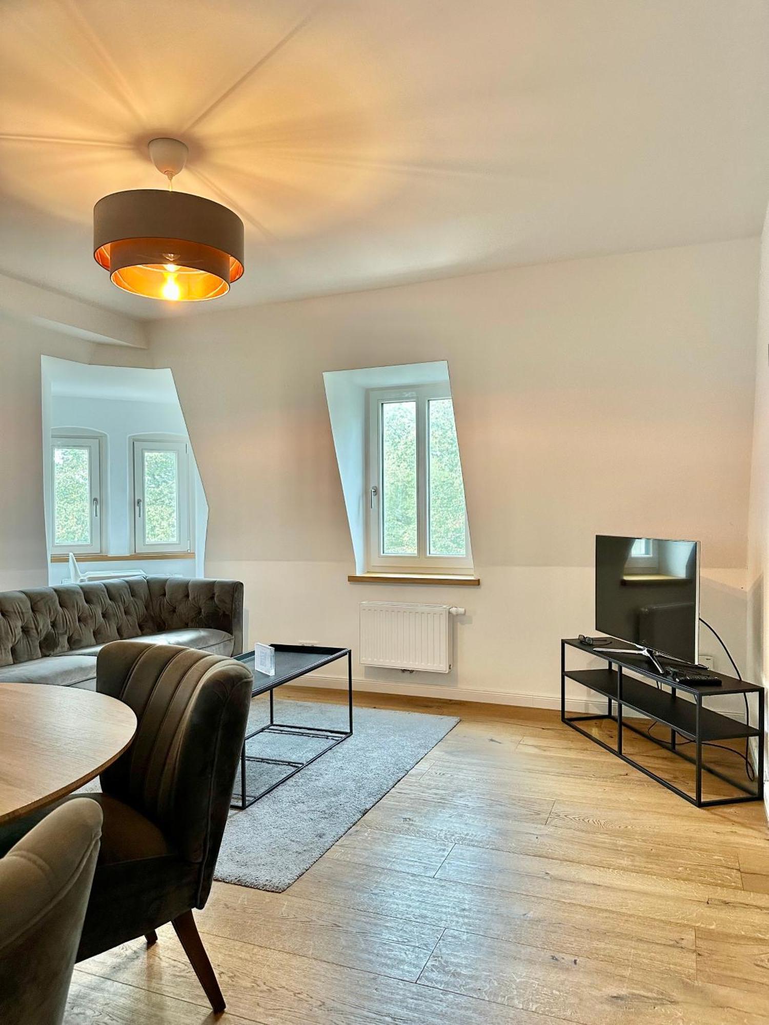 Modernes City-Apartment Mit Blick In Den Park Und 2 Baeder H9 Olsztyn Bagian luar foto